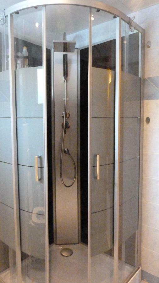 ונטרון Chalet Notre Retraite מראה חיצוני תמונה